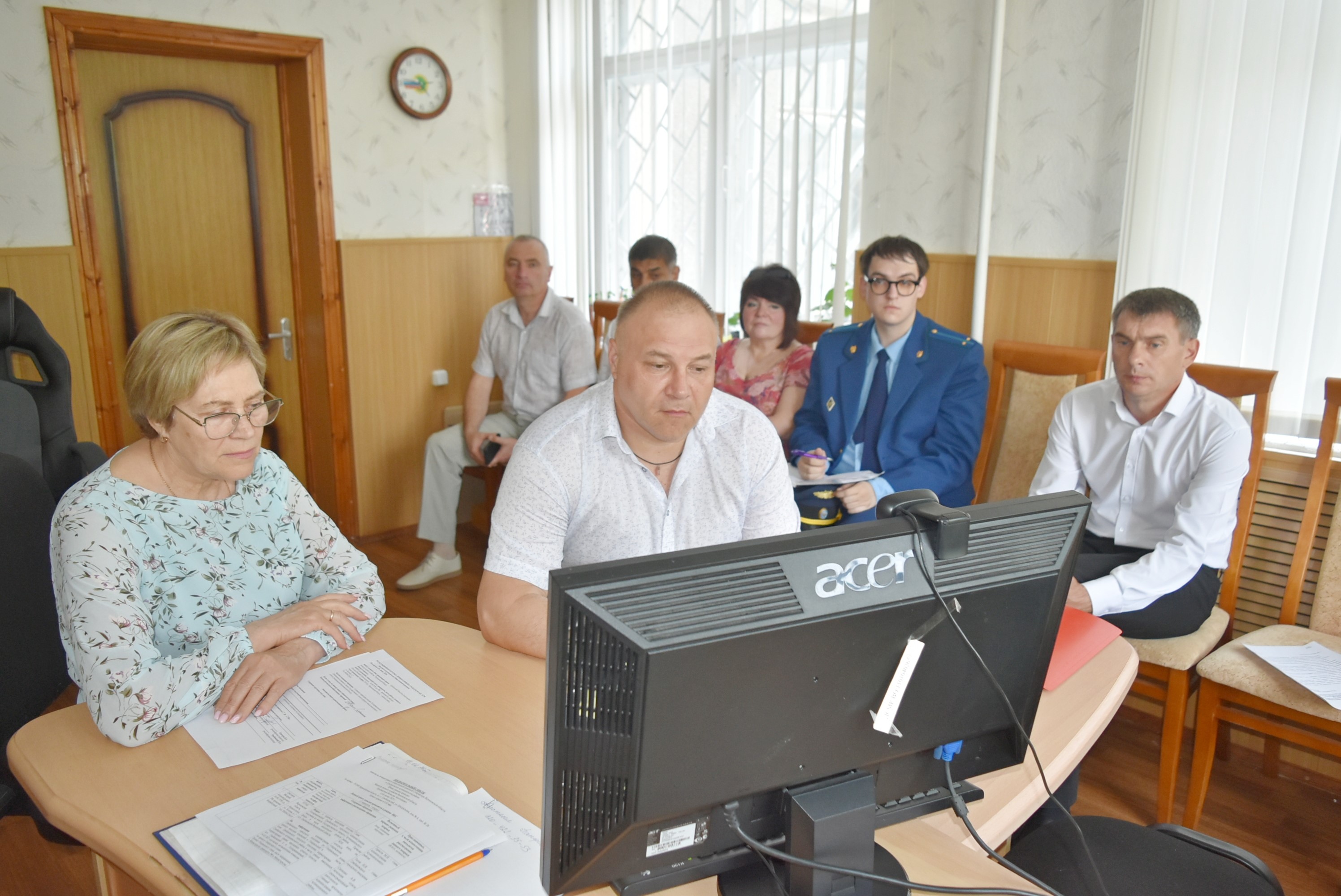 10 июня 2025 года в общественной приемной Губернатора Воронежской области в Грибановском муниципальном районе личный прием граждан провел министр лесного хозяйства области Оробинский Вячеслав Анатольевич. Общение прошло в режиме видеоконференцсвязи..