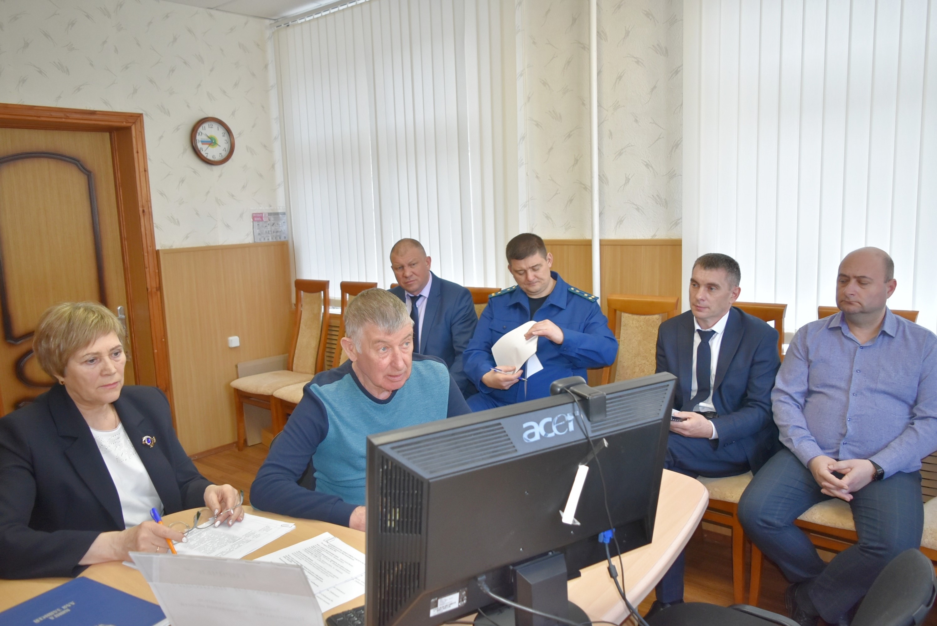 15 апреля 2025 года в общественной приемной Губернатора личный прием граждан провел заместитель председателя Правительства Воронежской области Алексей Иванович Гиричев..
