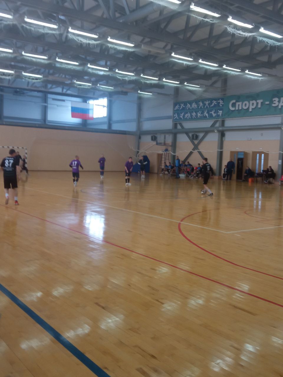 13 декабря в СК «Смена» прошел открытый Чемпионат Грибановского муниципального района по футзалу среди коллективов физической культуры..