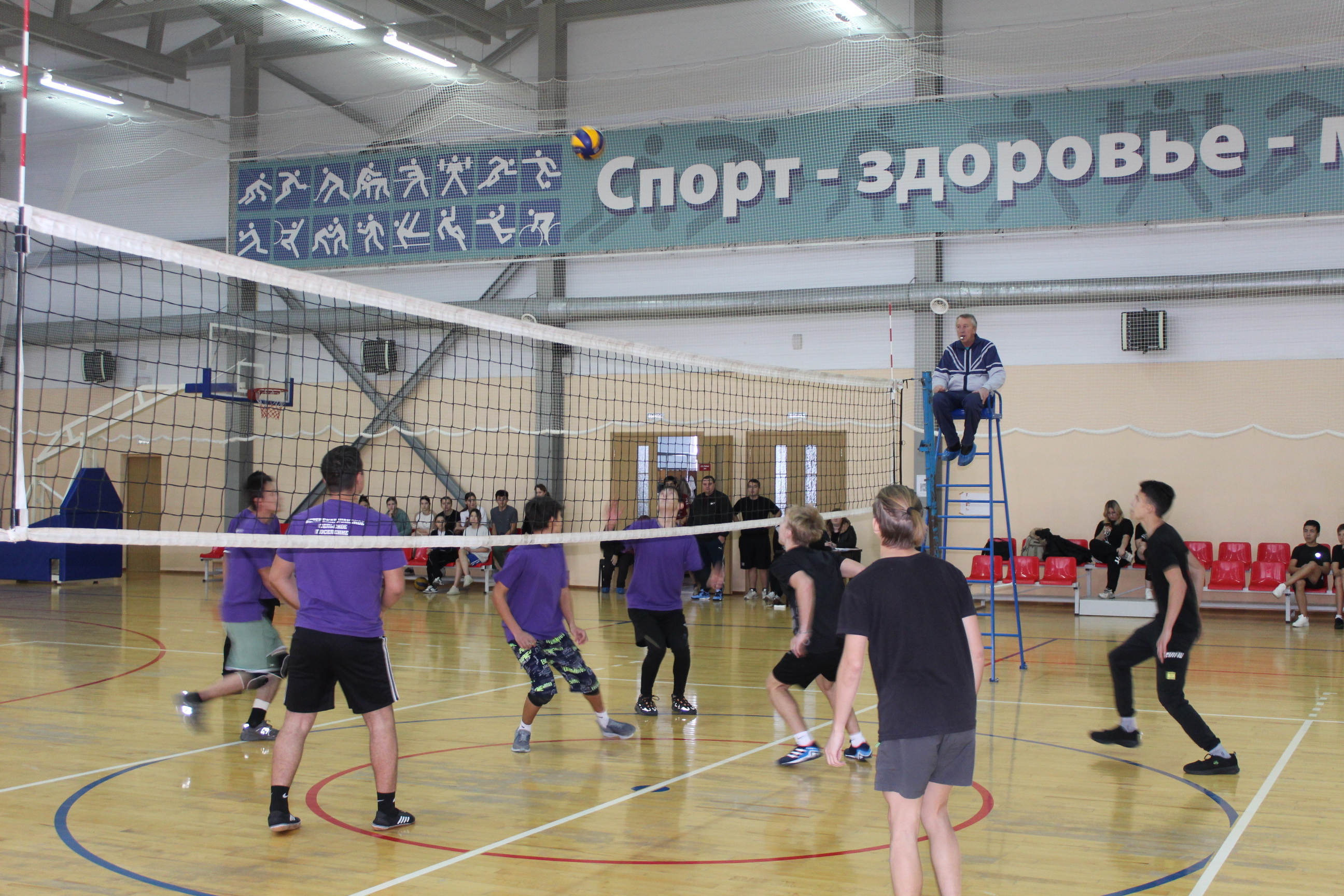 Завершились финальные соревнования по волейболу среди учащейся молодежи района..