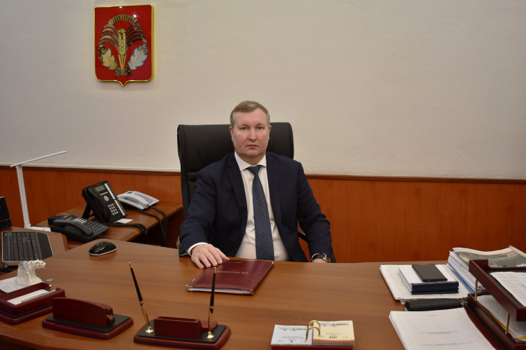Глава администрации Грибановского района Вячеслав Мамаев обратился к землякам с призывом принять участие в голосовании. Глава администрации Грибановского района Вячеслав Мамаев обратился к землякам с призывом принять участие в голосовании.